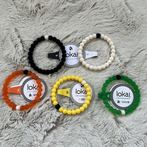 8 Lokai bracelet collection - Picture 2 of 5